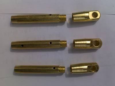 Three drawing heads, made of copper, swivel eye and the connector is screwed by the thread.
