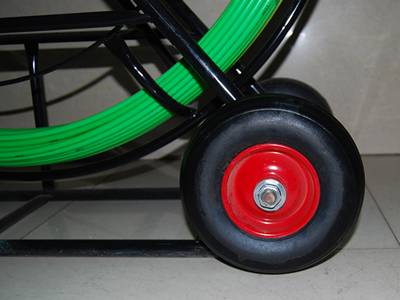 iron wheels set on the duct rodder, with bearing in the center and three rivets fixed on each wheel.